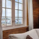 Historical In The Heart Of The Old Town Stavanger