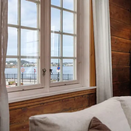 Historical In The Heart Of The Old Town 스타방에르