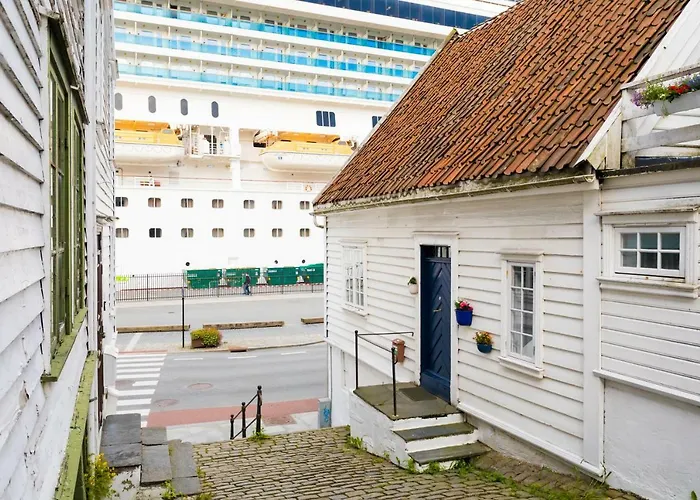 Historical In The Heart Of The Old Town Apartment Stavanger